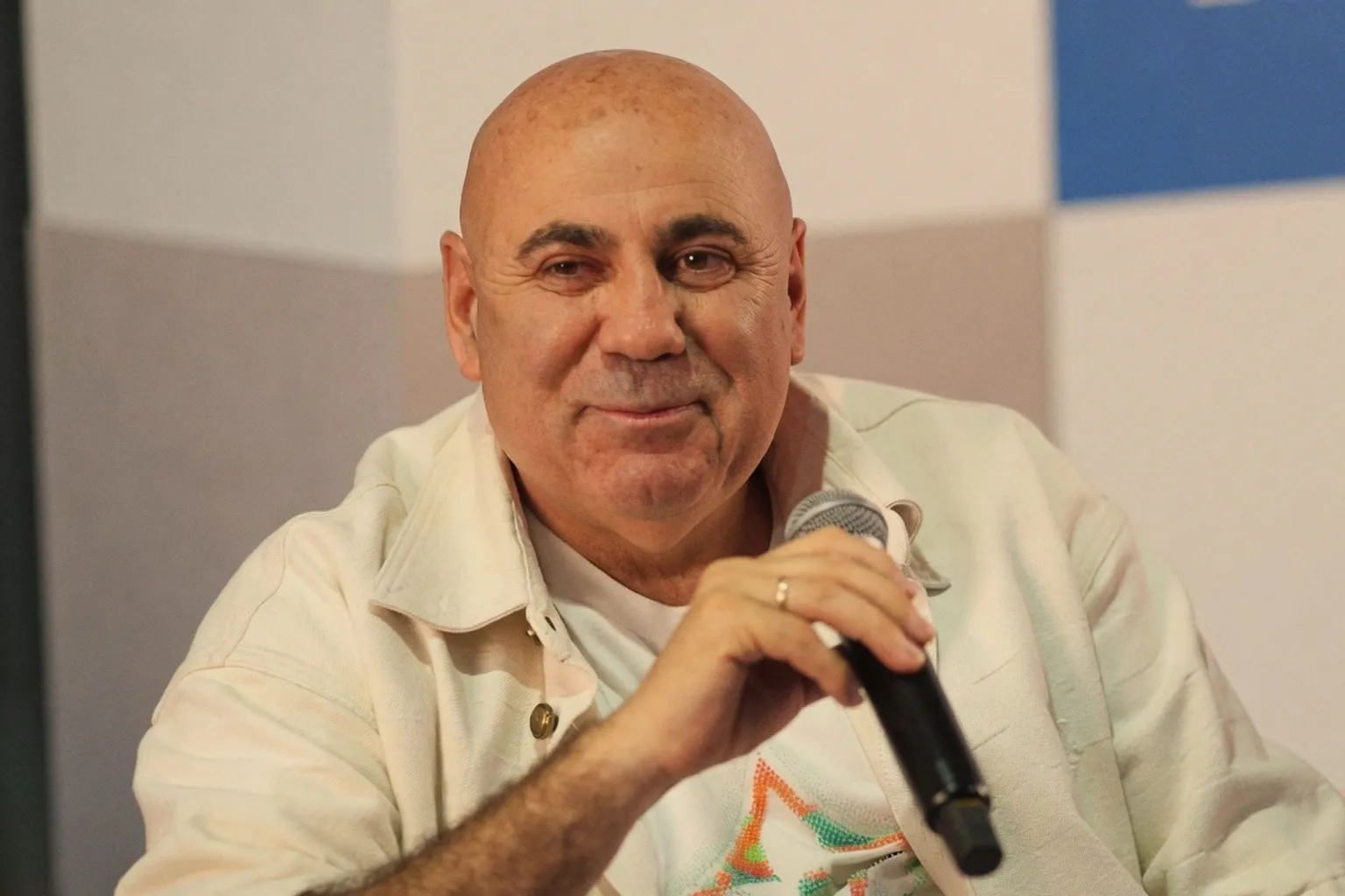 Конспирология и алгоритмы: почему фамилия Пригожин остается главным триггером кликбейта в соцсетях 2026 года